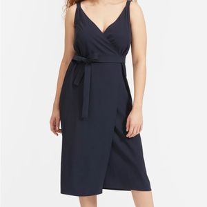 Everlane Japanese GoWeave Tank Wrap Dress in Dark Navy. Size 8.